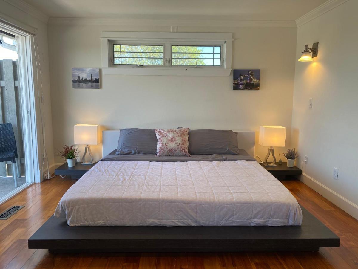 Scenic Lake View Home 터코마 외부 사진