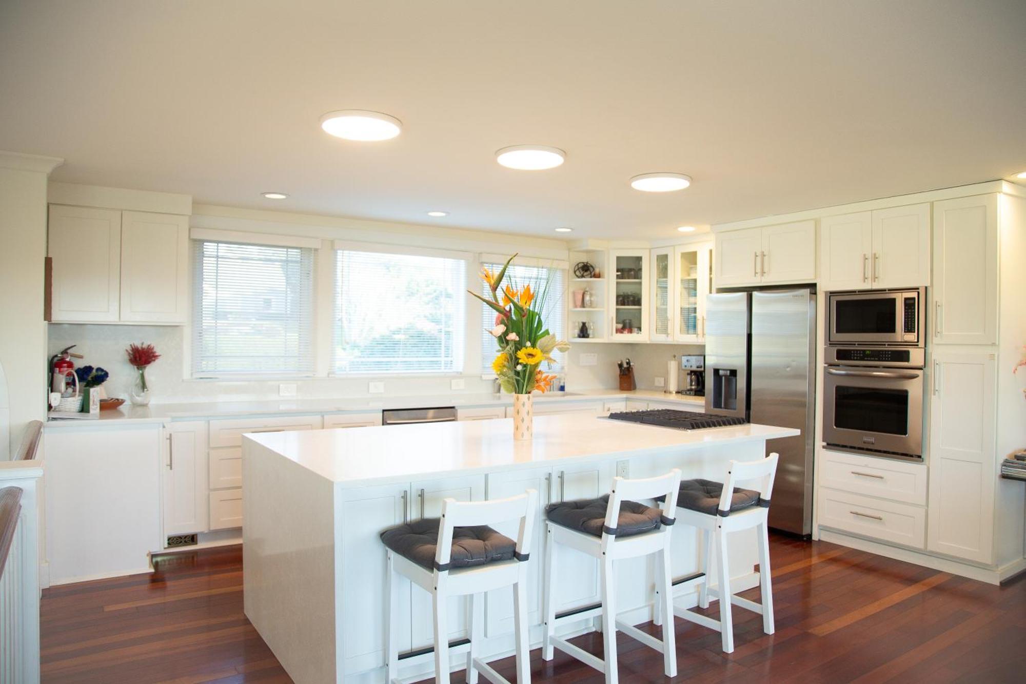 Scenic Lake View Home 터코마 외부 사진
