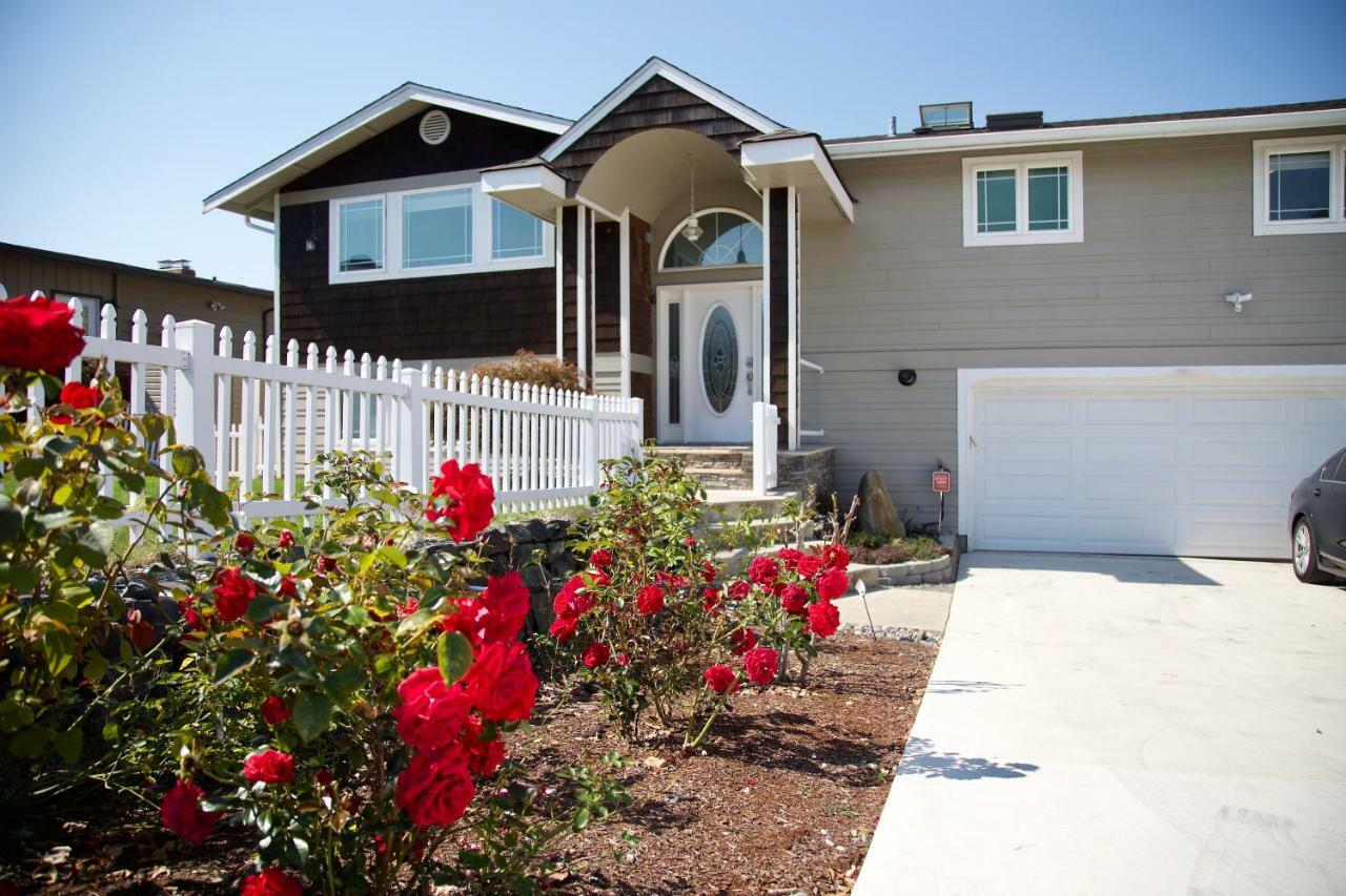 Scenic Lake View Home 터코마 외부 사진